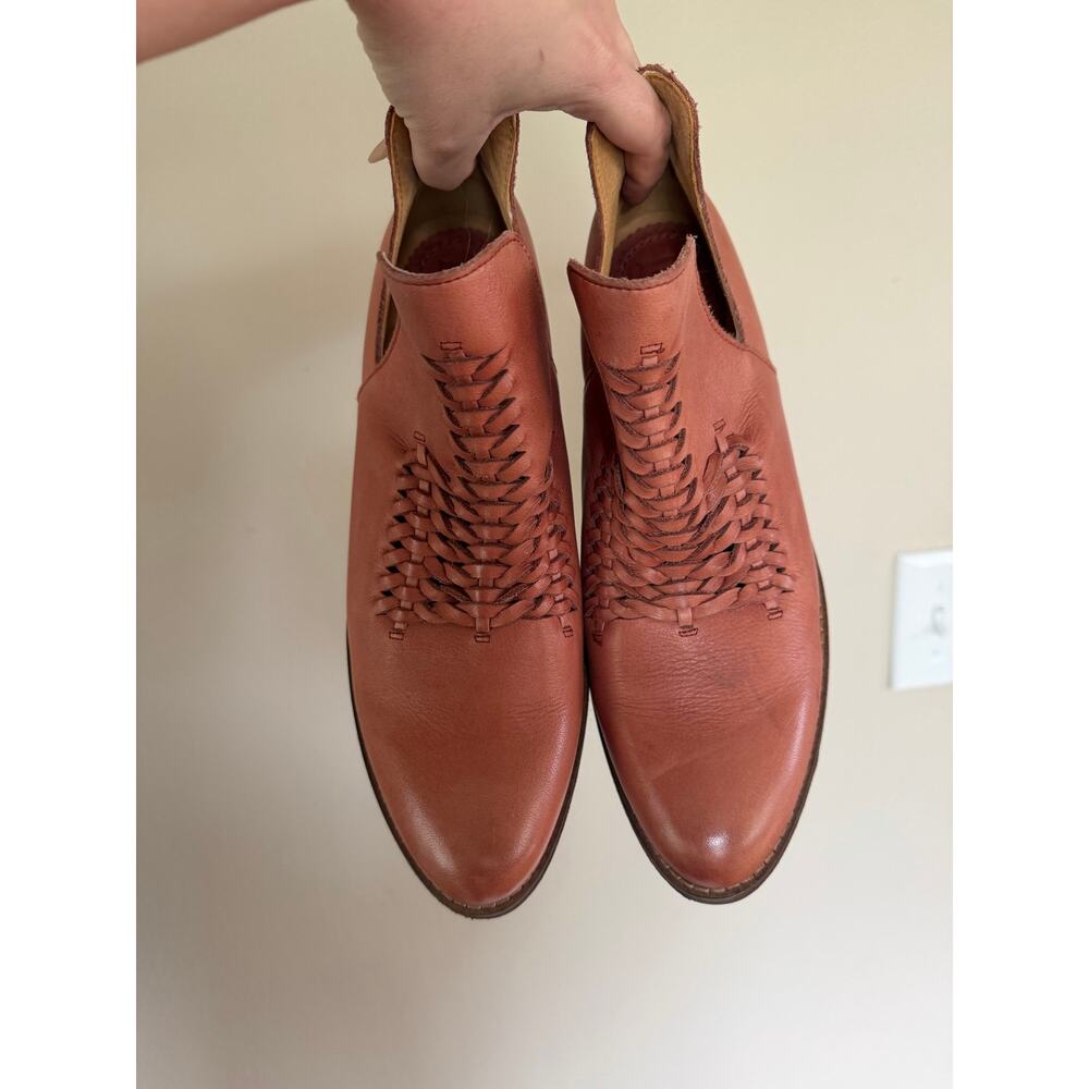 Latigo Kick Block Heel Woven Leather Ankle Boots 9.5 - Picture 2 of 6